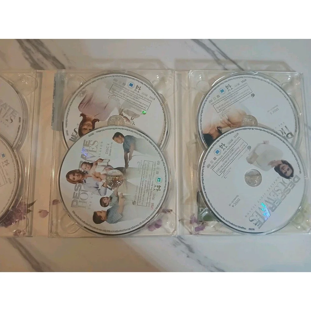 Desperate Housewives: The Complete First Season (DVD, 2005) - Picture 7 of 7